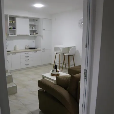 T&m, Sa Parkingom Daire *